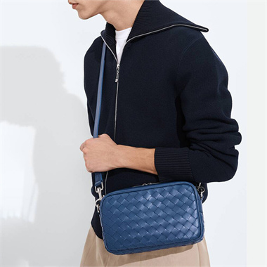 bottega veneta intreccio camera bag #755923